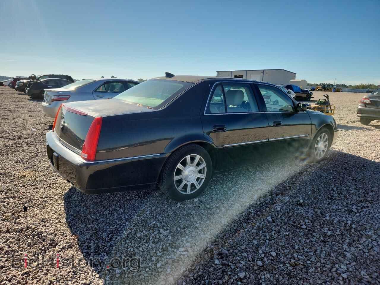 2011 Cadillac DTS (VIN 1G6KA5E64BU115571) — фото 3 из 12