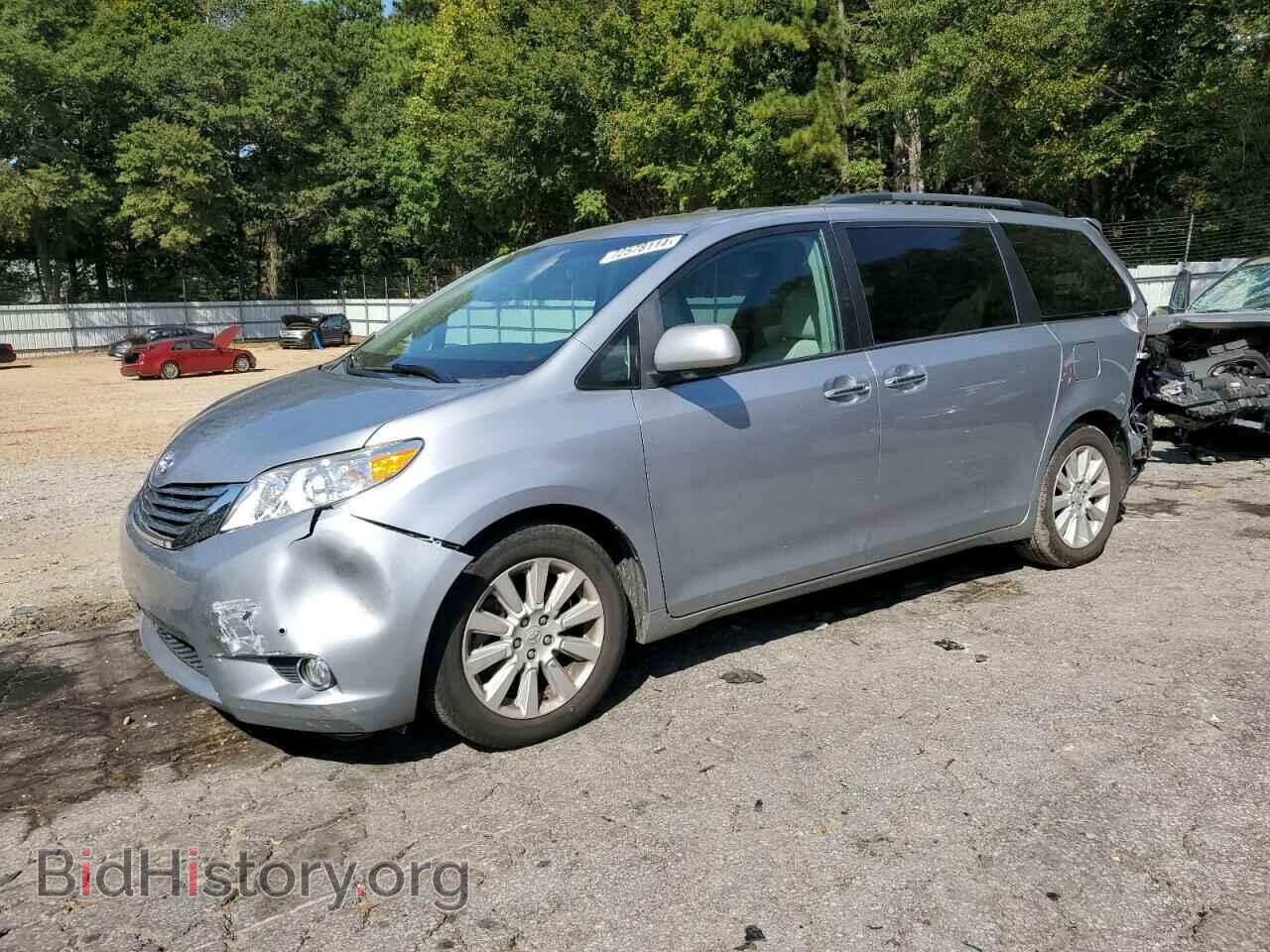 Photo 5TDYK3DCXBS173088 - TOYOTA All Models 2011