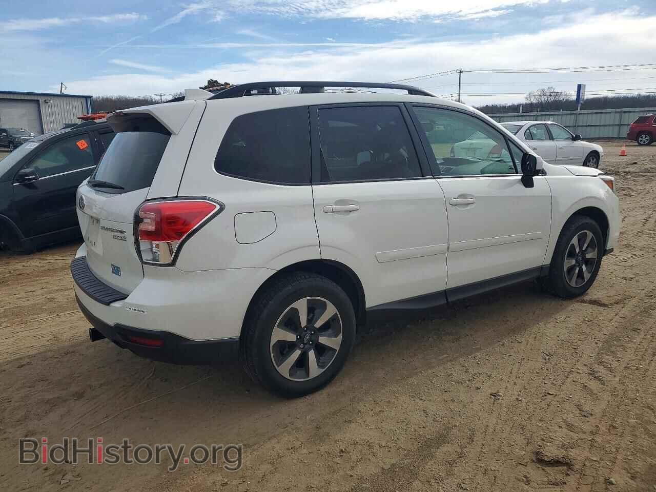 2017 SUBARU FORESTER - VIN: JF2SJAEC1HH435977 - Фото 3