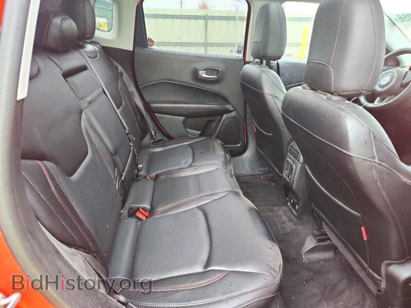 2018 Jeep COMPASS (VIN 3C4NJDDB5JT168615) — photo 10 of 13