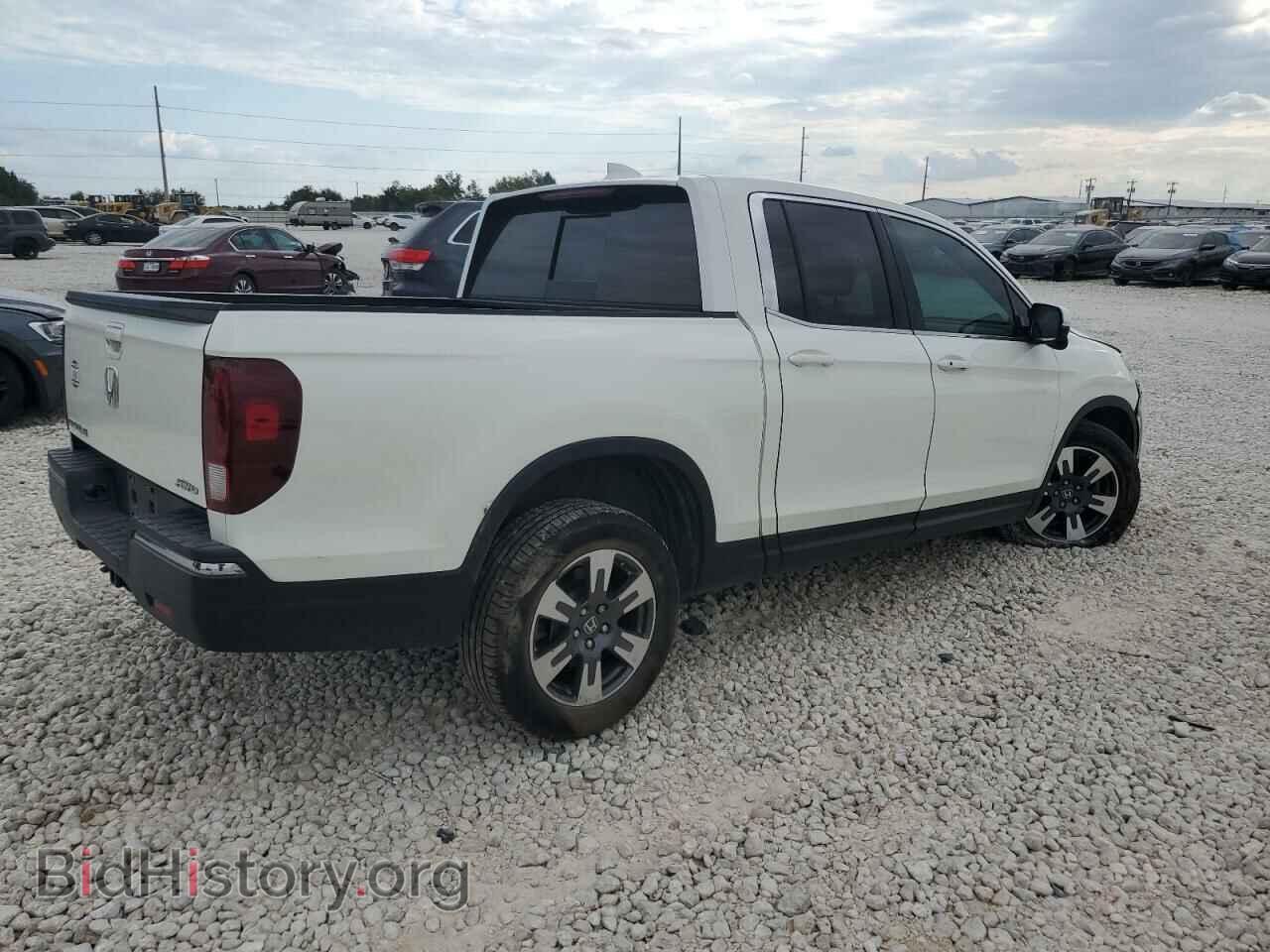 2019 HONDA RIDGELINE - VIN: 5FPYK3F67KB001720 - Фото 3