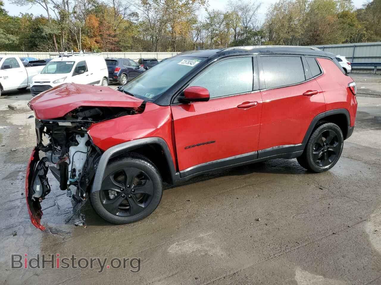 Фотография 3C4NJDBB1JT299110 - JEEP COMPASS 2018