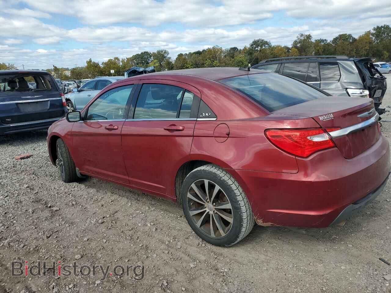2013 CHRYSLER 200 - VIN: 1C3CCBBG6DN766242 - Фото 2