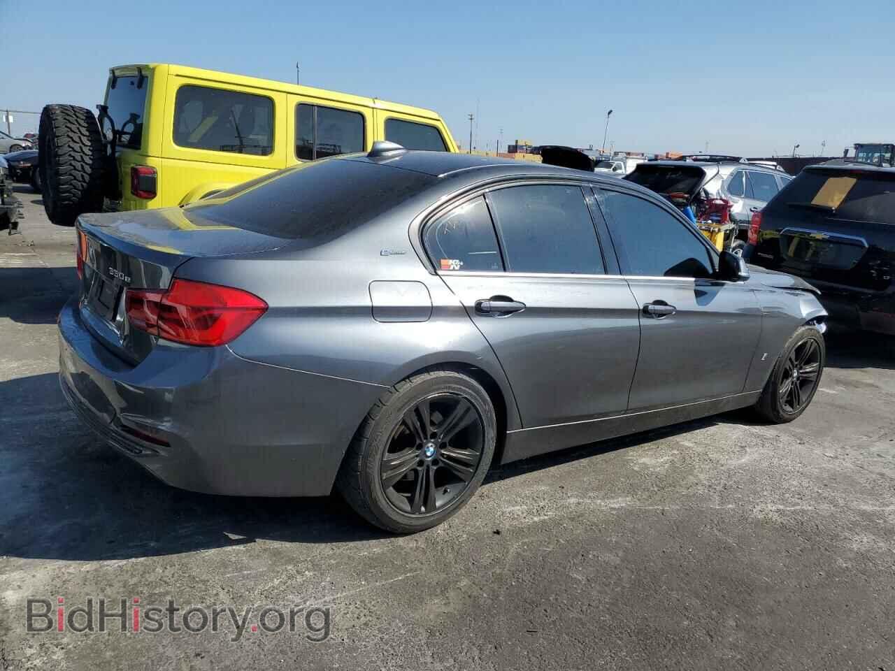 2017 BMW 3 SERIES - VIN: WBA8E1C39HA156282 - Фото 3