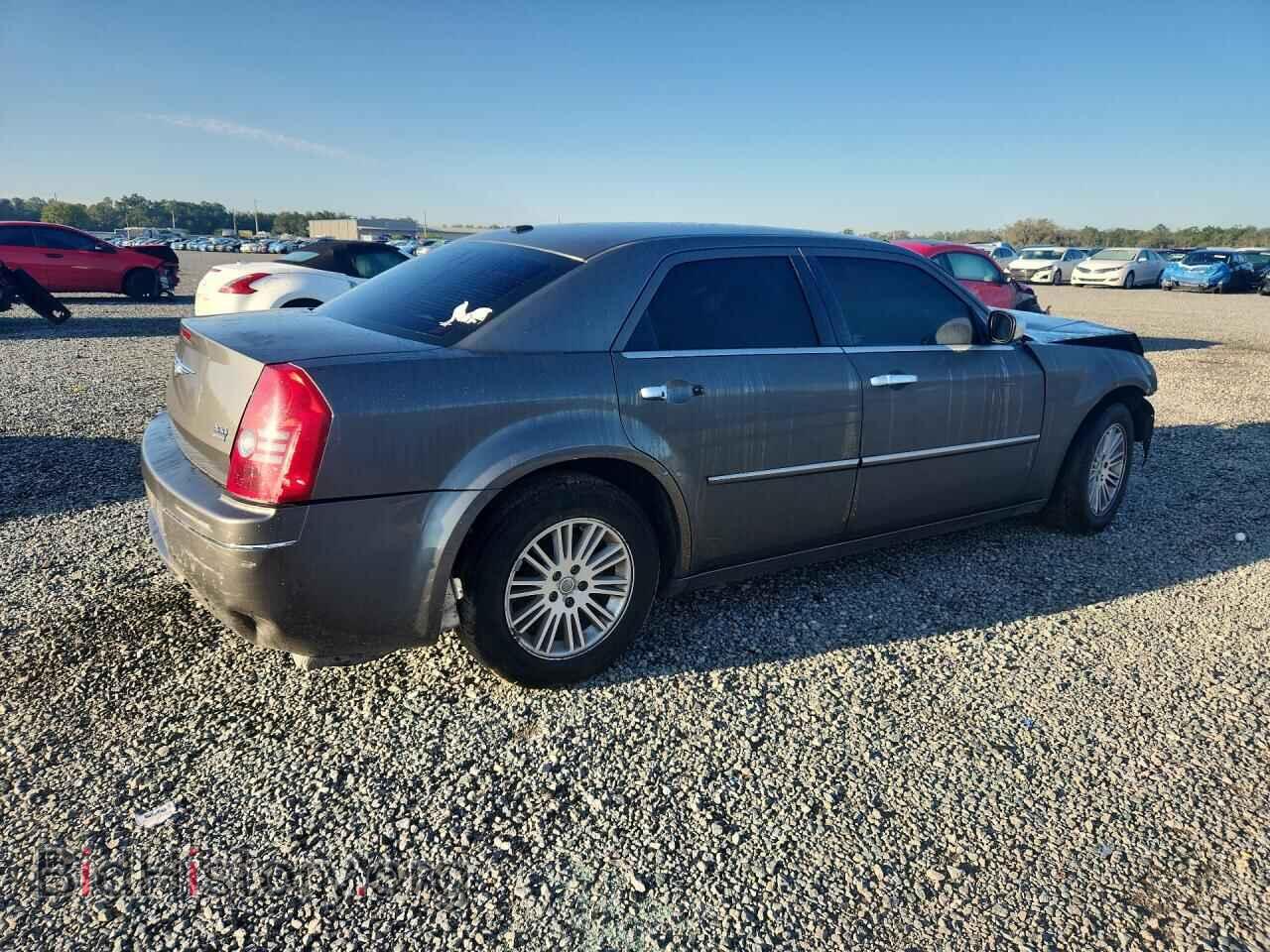 2010 CHRYSLER 300 - VIN: 2C3CA5CV1AH195655 - Photo 3