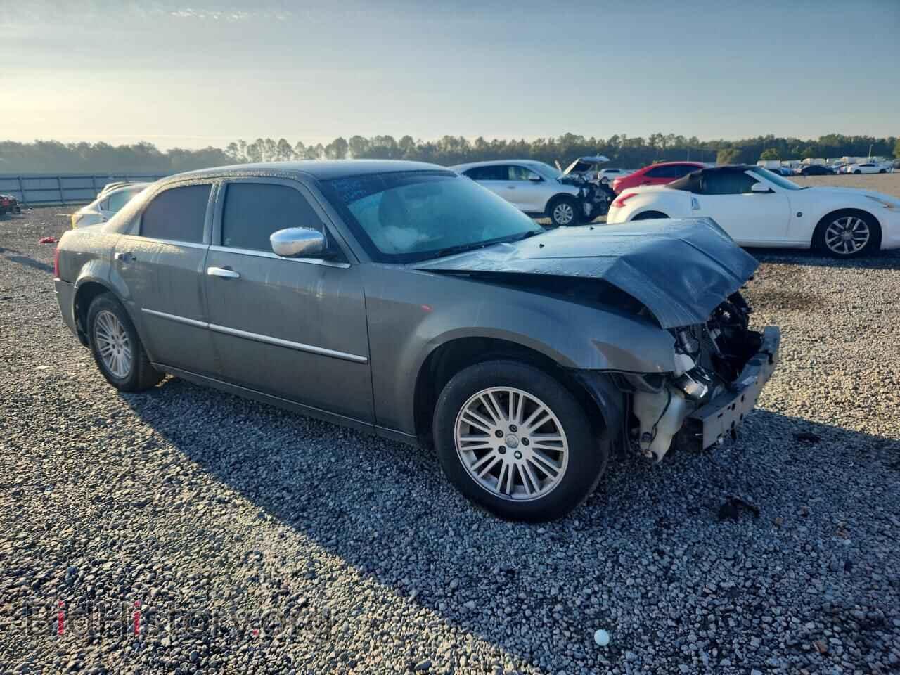 2010 CHRYSLER 300 - VIN: 2C3CA5CV1AH195655 - Photo 4