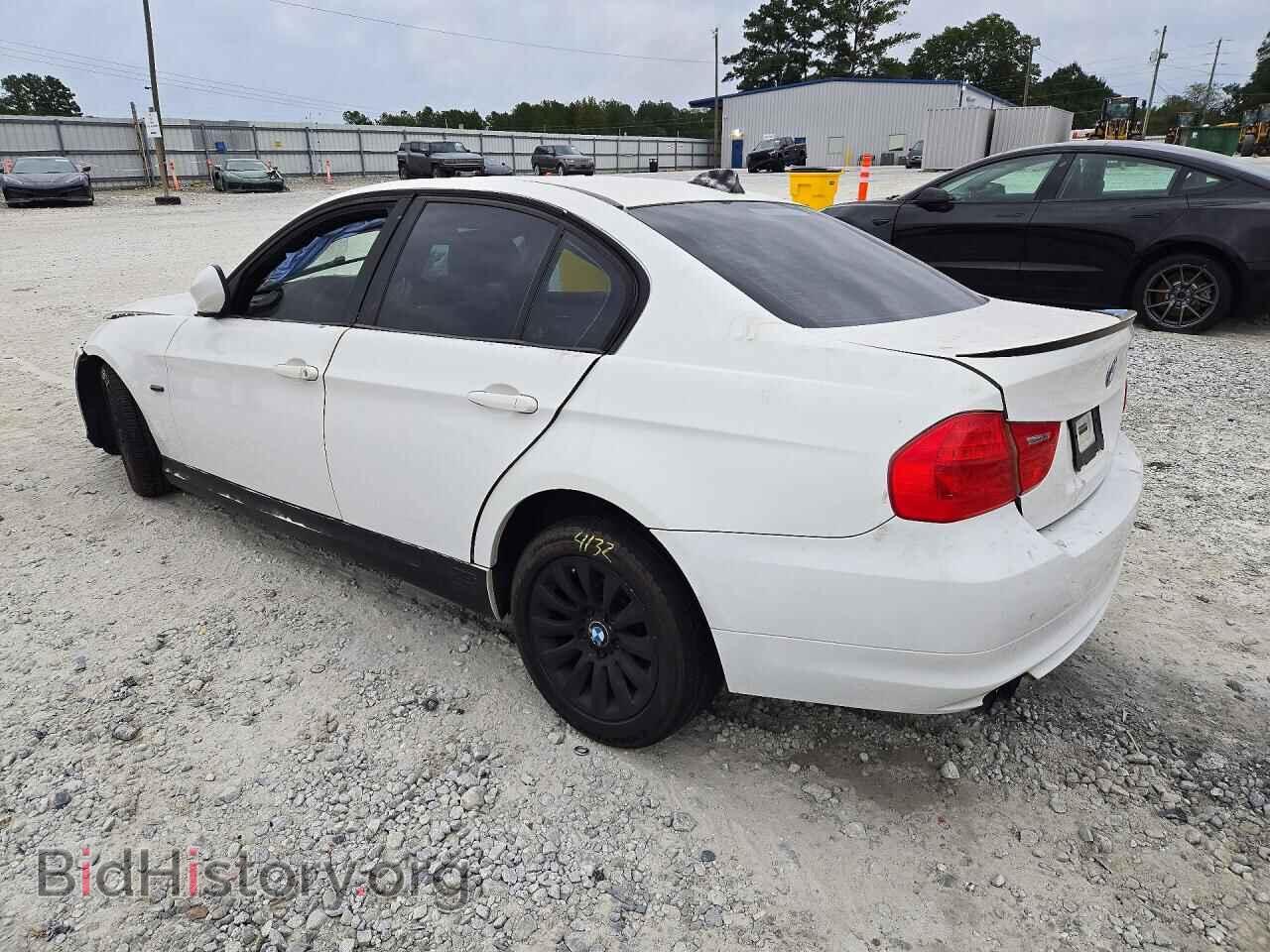 2009 BMW 3 SERIES - VIN: WBAPH73559E128447 - Фото 2