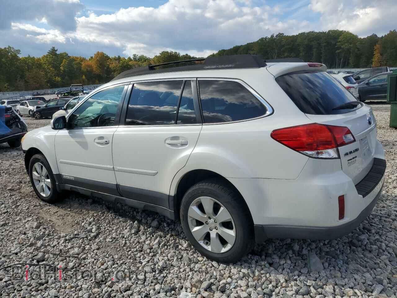 2011 SUBARU OUTBACK - VIN: 4S4BRBGC2B3378991 - Фото 2