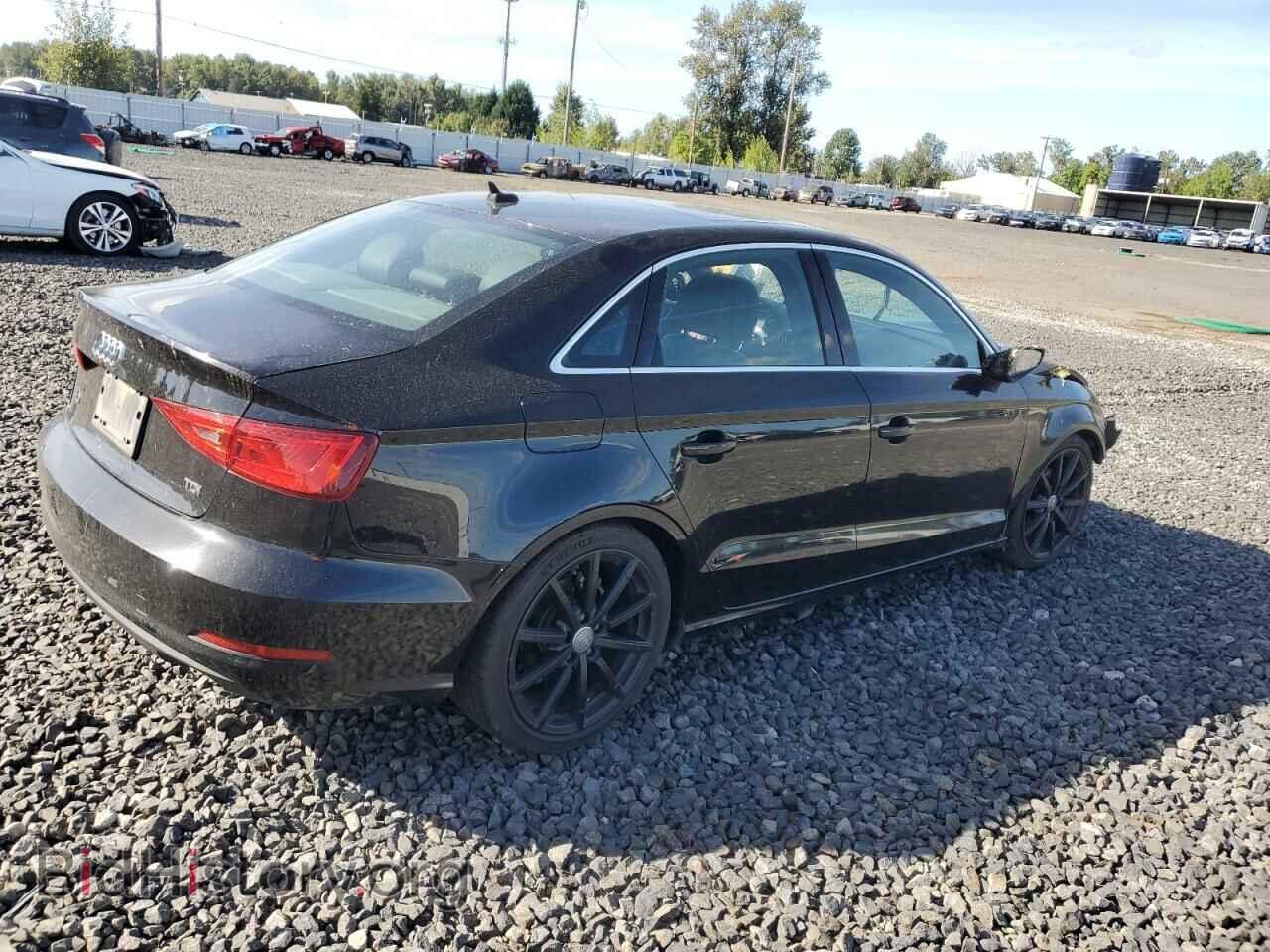 2015 AUDI A3 - VIN: WAUCJGFFXF1046501 - Фото 3