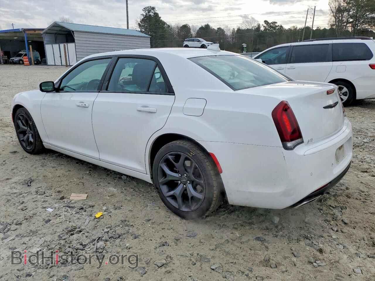 2021 CHRYSLER 300 - VIN: 2C3CCABG0MH529068 - Фото 2