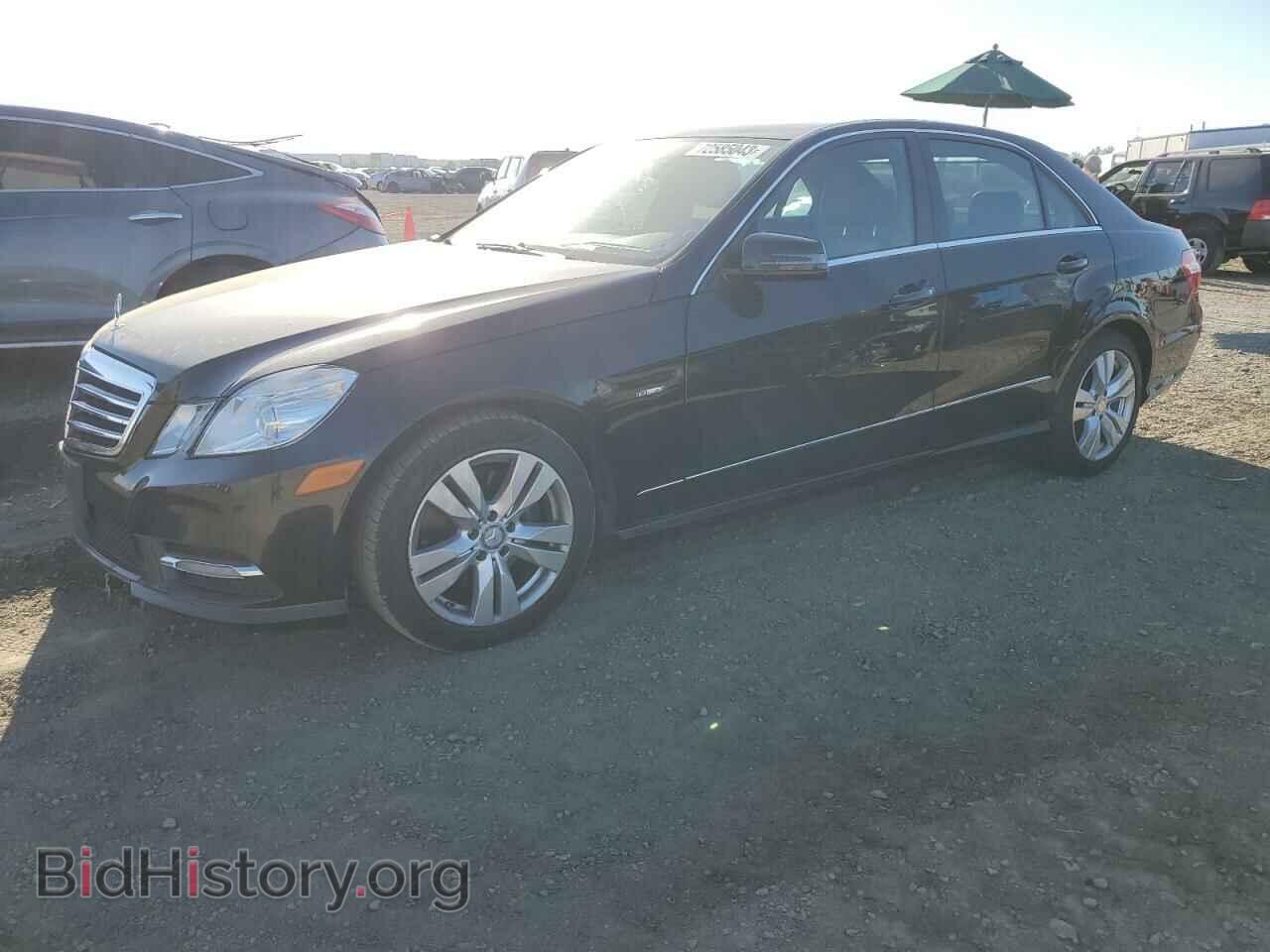 Photo WDDHF2EB9CA524887 - MERCEDES-BENZ E-CLASS 2012