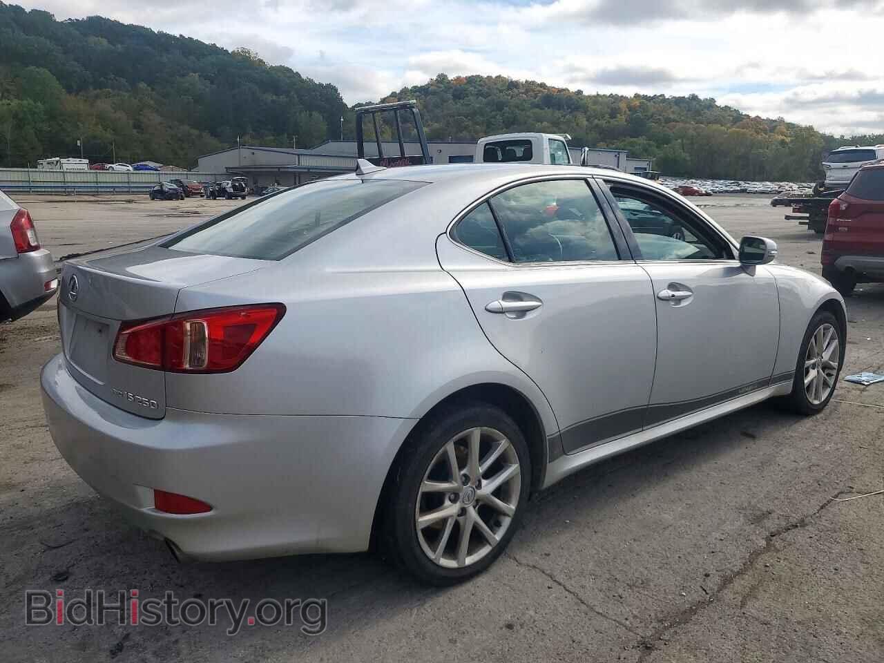 2011 LEXUS IS - VIN: JTHCF5C22B5048321 - Photo 3