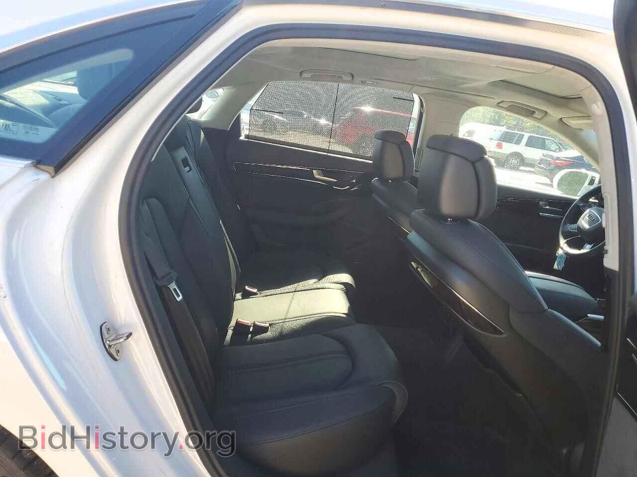 2012 Audi A8 (VIN WAURVAFD8CN013205) — photo 10 of 12