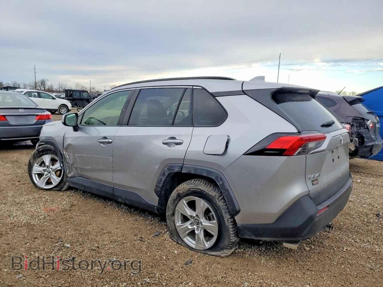 2019 TOYOTA RAV4 - VIN: JTMP1RFV4KJ017478 - Фото 2