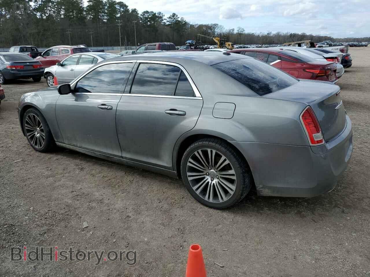 2012 CHRYSLER 300 - VIN: 2C3CCADT2CH136777 - Фото 2