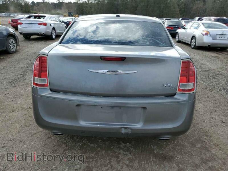 2012 Chrysler 300 (VIN 2C3CCADT2CH136777) — photo 6 of 12