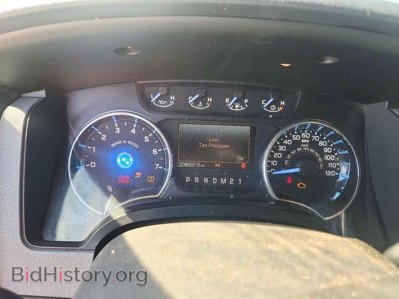 2011 Ford F150 (VIN 1FTFX1EF4BFA73235) — фото 9 из 12