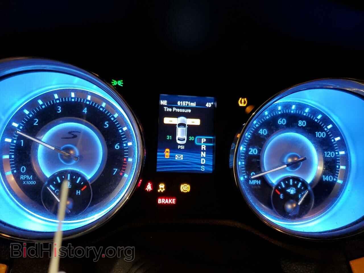 2014 CHRYSLER 300 - VIN: 2C3CCAGG0EH384432 - Фото 9