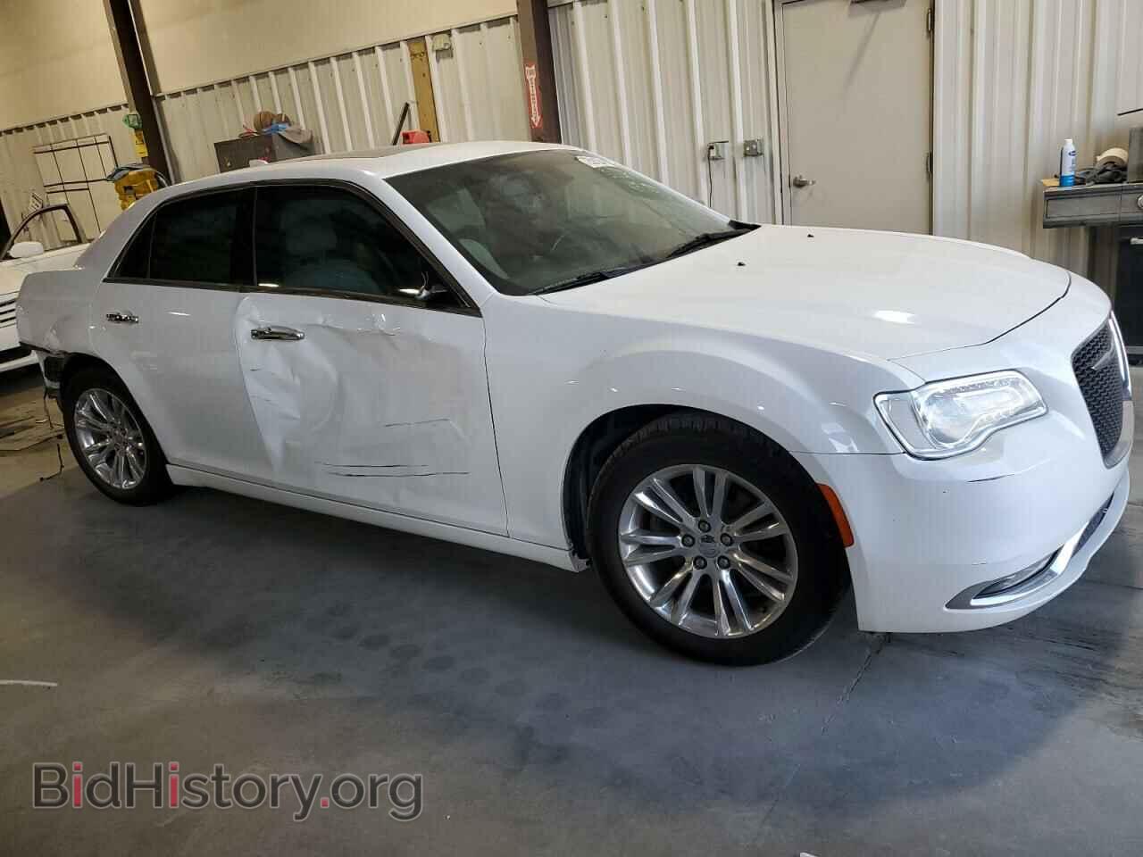 2017 CHRYSLER 300 - VIN: 2C3CCAEG0HH566509 - Фото 4