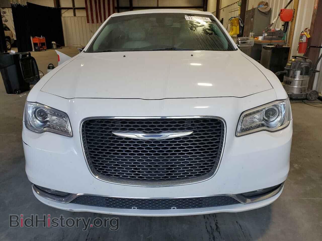 2017 CHRYSLER 300 - VIN: 2C3CCAEG0HH566509 - Фото 5