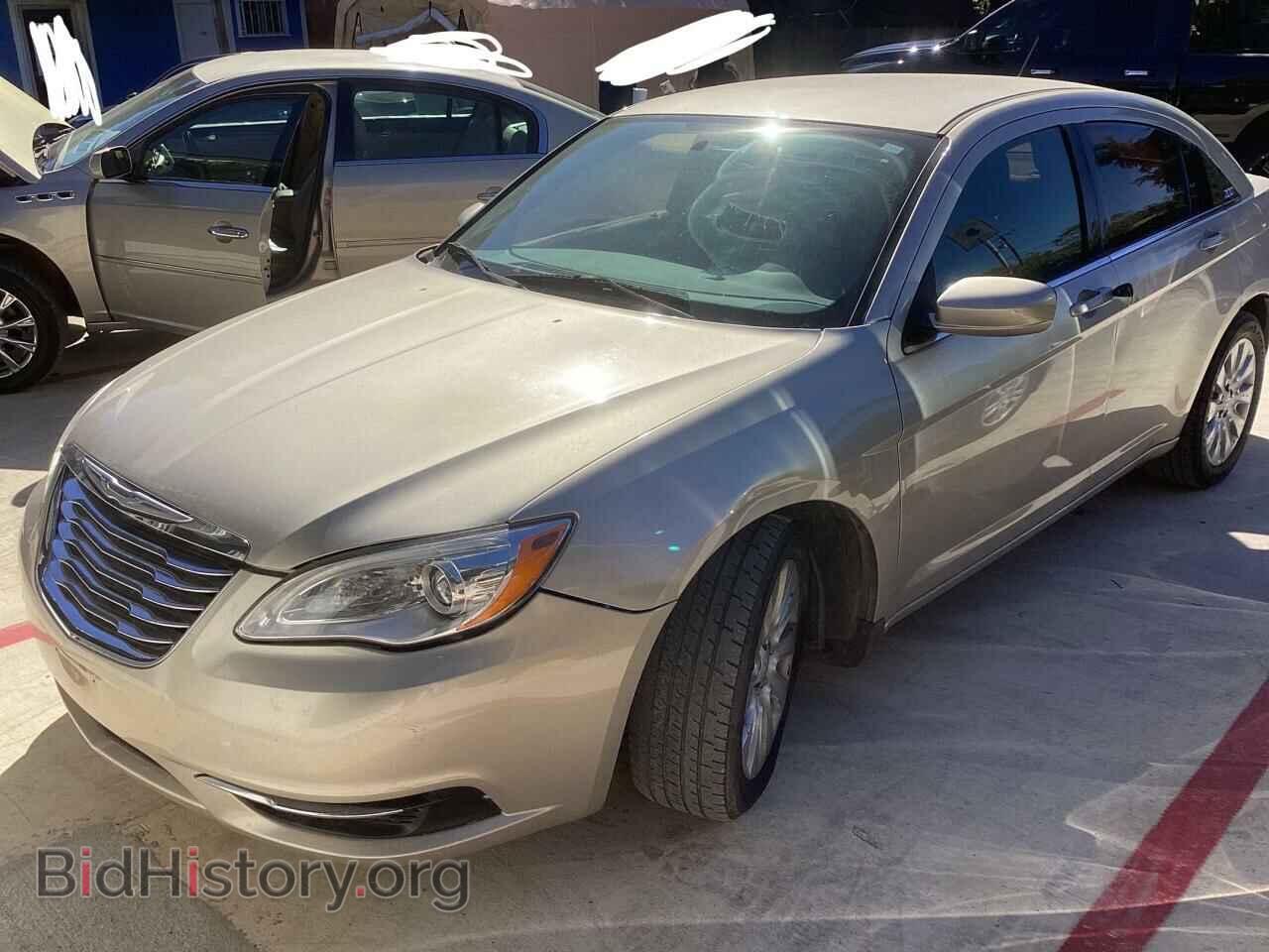 2013 CHRYSLER 200 - VIN: 1C3CCBAG5DN722153 - Фото 2