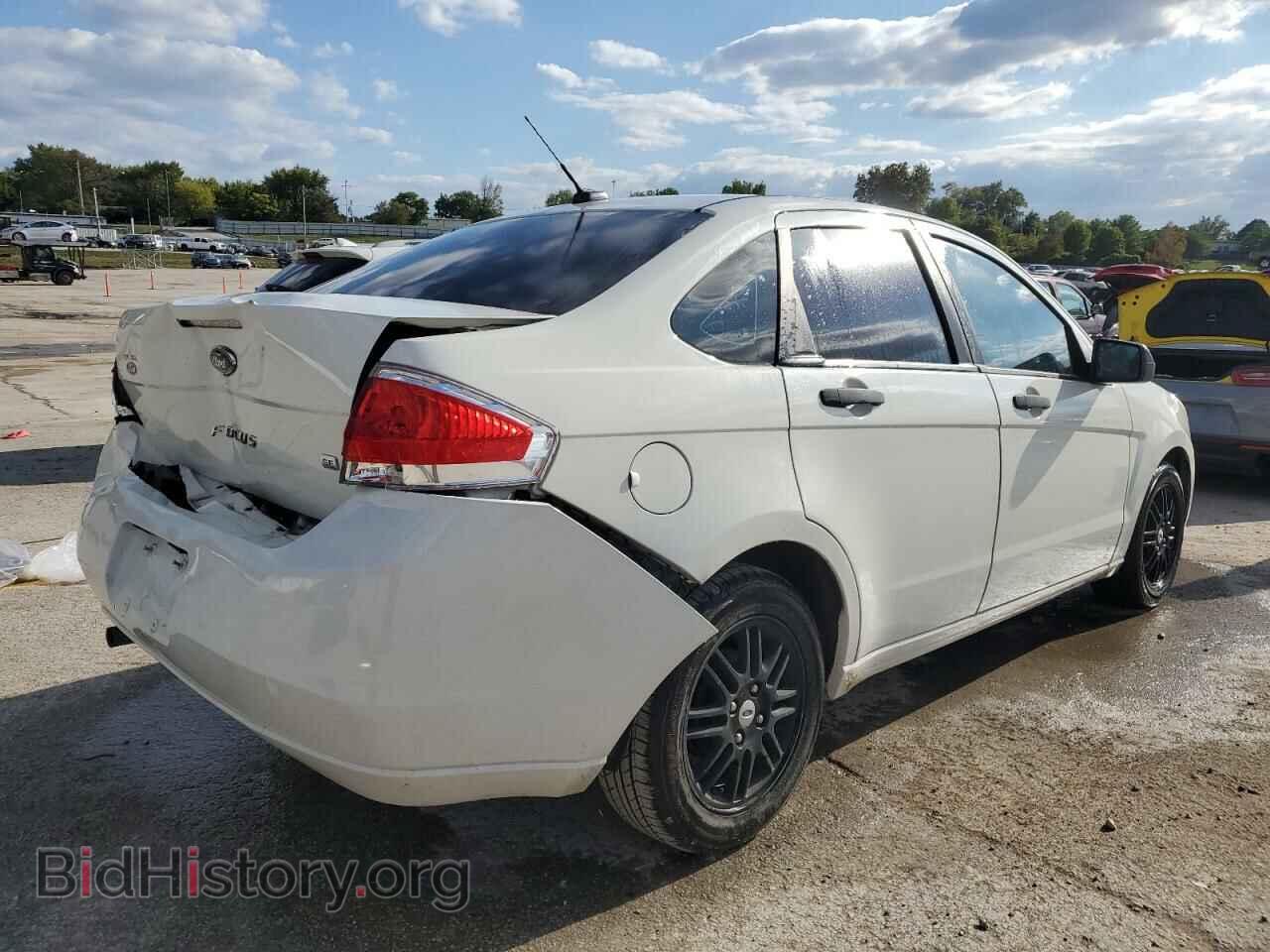 2011 FORD FOCUS - VIN: 1FAHP3FN0BW179844 - Фото 3