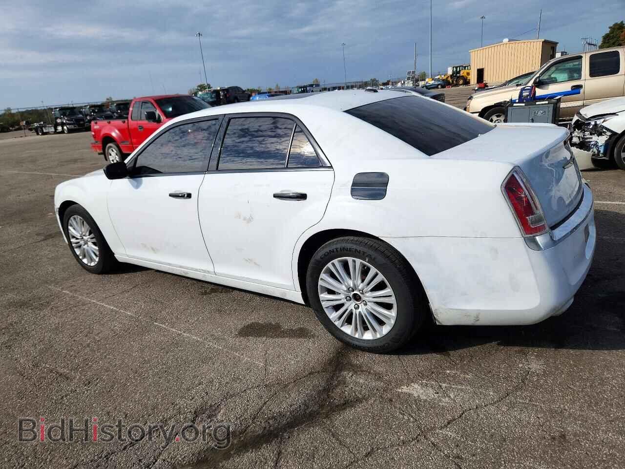 2014 CHRYSLER 300 - VIN: 2C3CCAKG1EH157936 - Photo 2