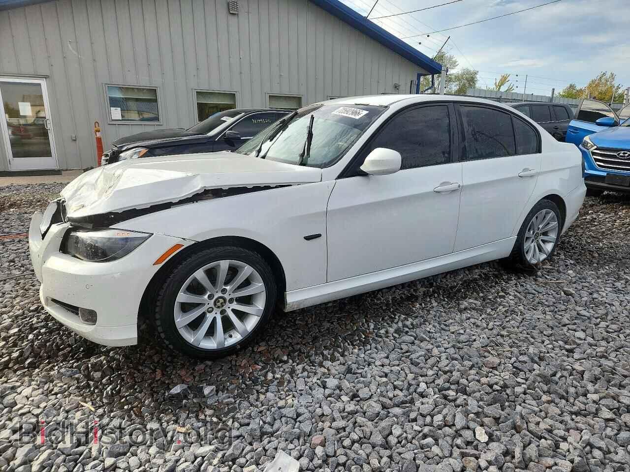 Photo WBAPH7G59BNN05054 - BMW 3 SERIES 2011