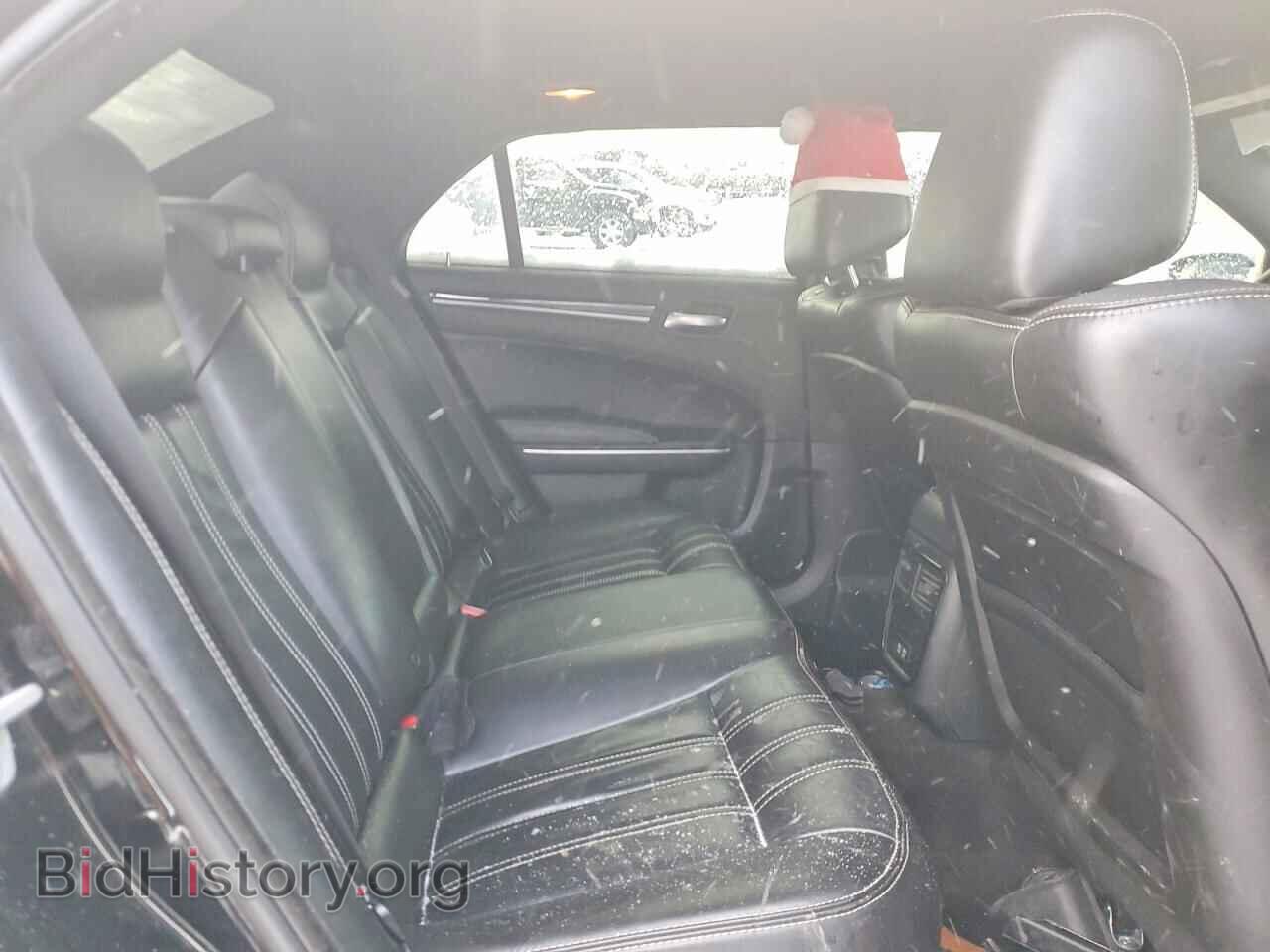 2019 CHRYSLER 300 - VIN: 2C3CCABG4KH533685 - Фото 10