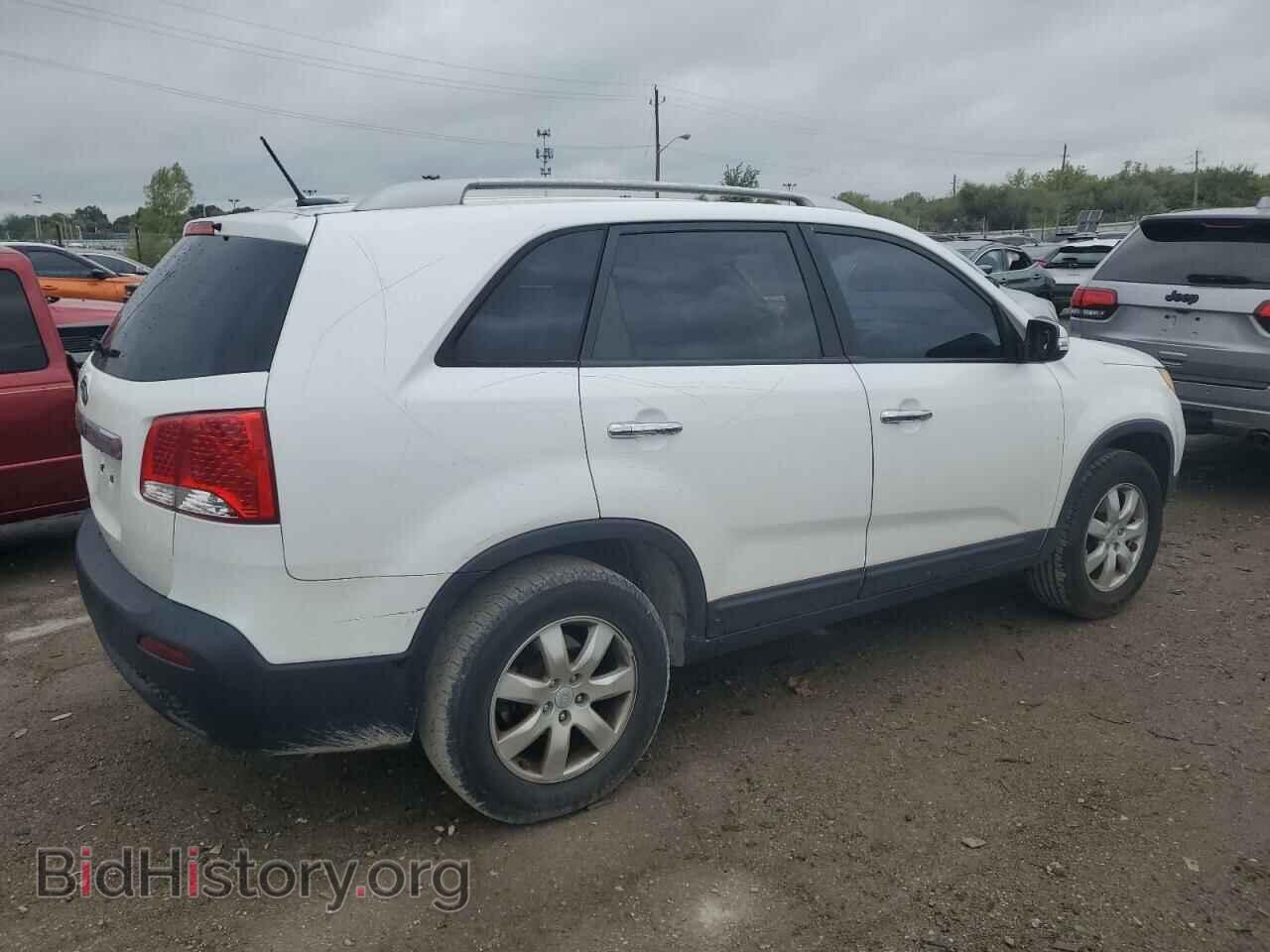 2011 KIA SORENTO - VIN: 5XYKT4A15BG018456 - Фото 3