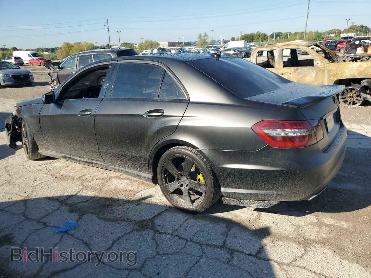 2011 MERCEDES-BENZ E-CLASS - VIN: WDDHF8HB6BA474897 - Фото 2