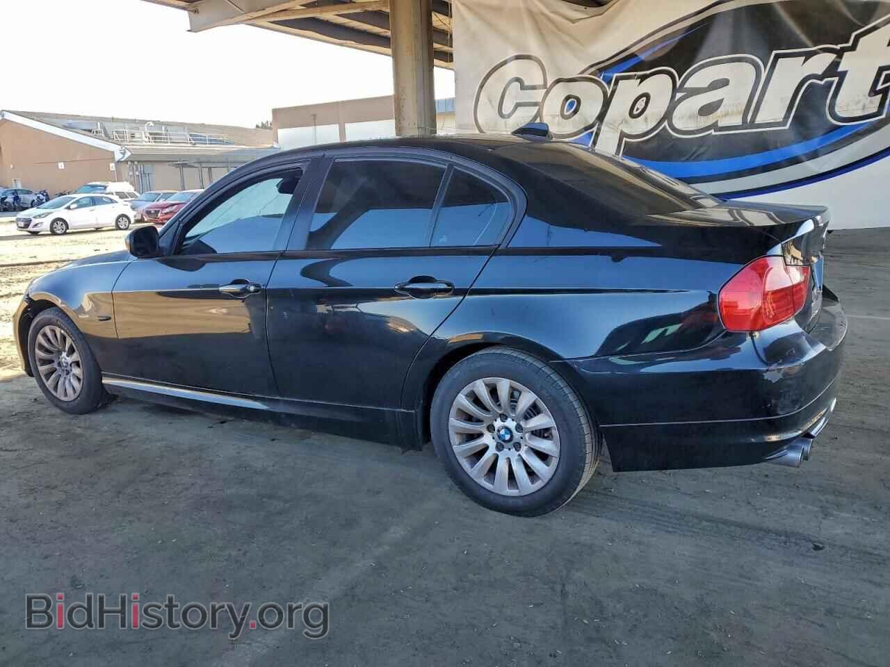 2009 BMW 3 SERIES - VIN: WBAPH57599NL77624 - Фото 2