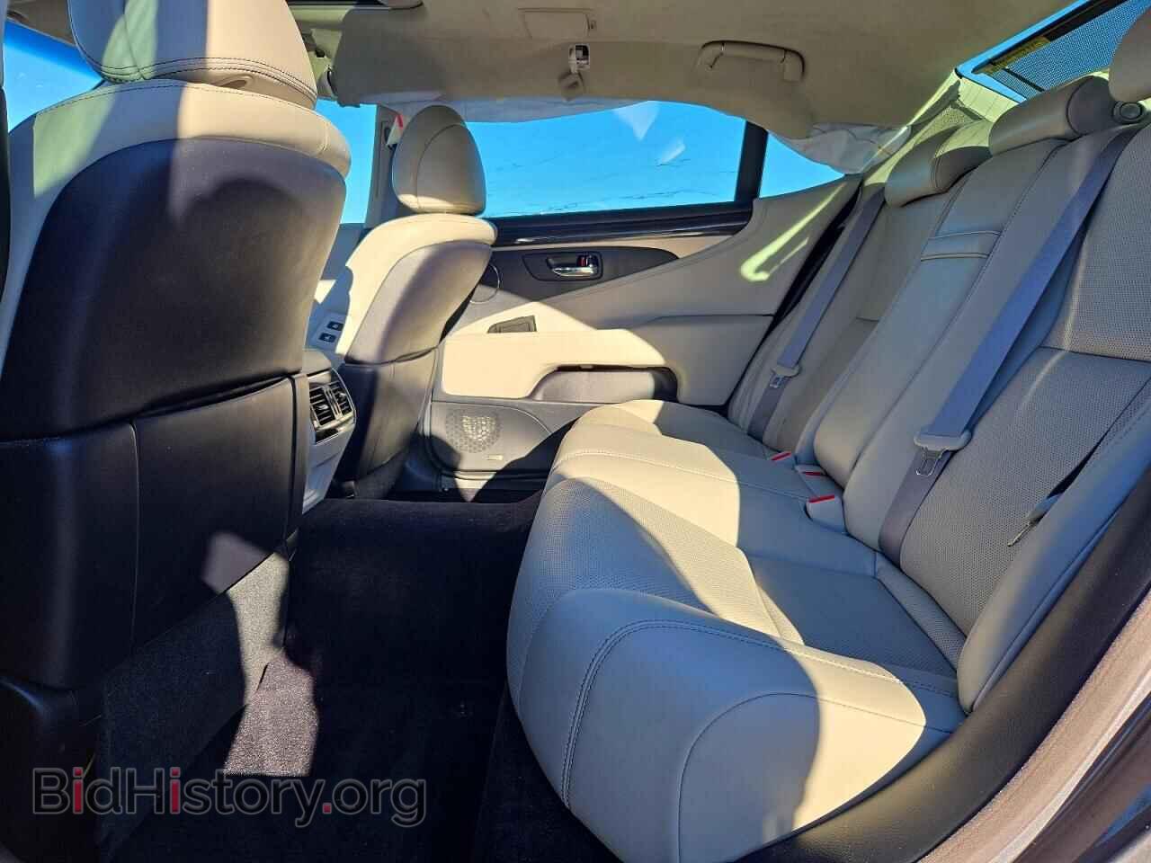 2015 LEXUS LS460 - VIN: JTHGL5EF3F5055780 - Photo 10