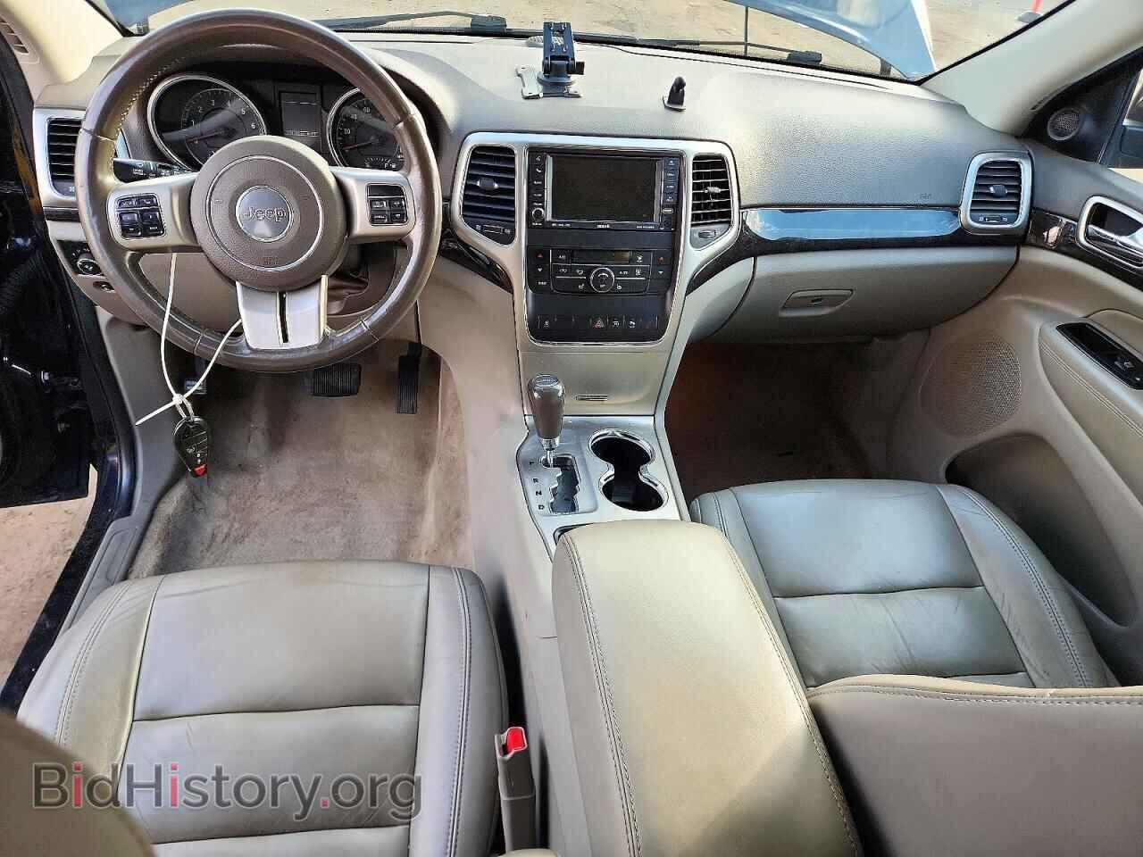 2011 Jeep CHEROKEE (VIN 1J4RR4GG0BC647887) — фото 8 из 12
