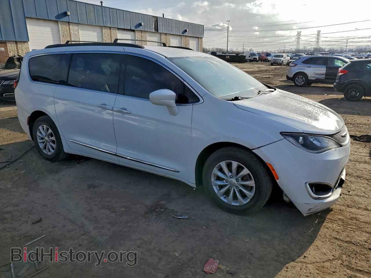 2017 CHRYSLER PACIFICA - VIN: 2C4RC1BG5HR702976 - Фото 4