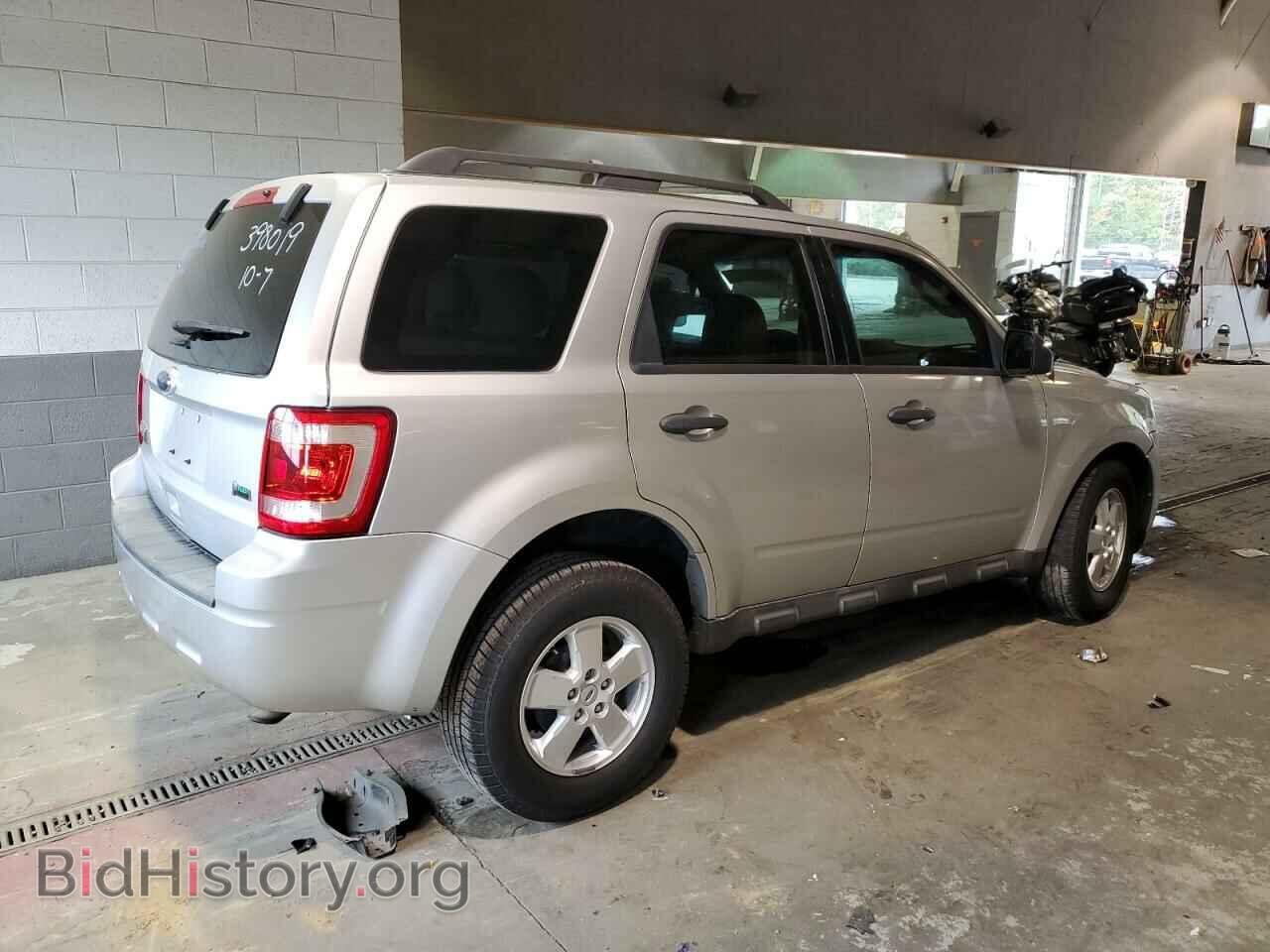 2011 FORD ESCAPE - VIN: 1FMCU0DG5BKC22061 - Фото 3