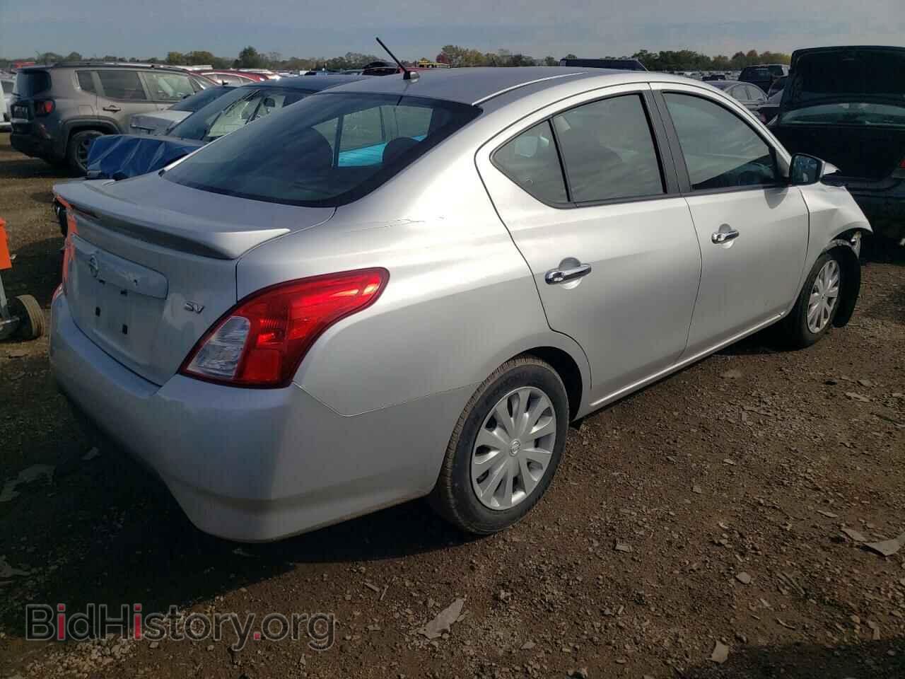 2018 NISSAN VERSA - VIN: 3N1CN7AP5JK437489 - Фото 3