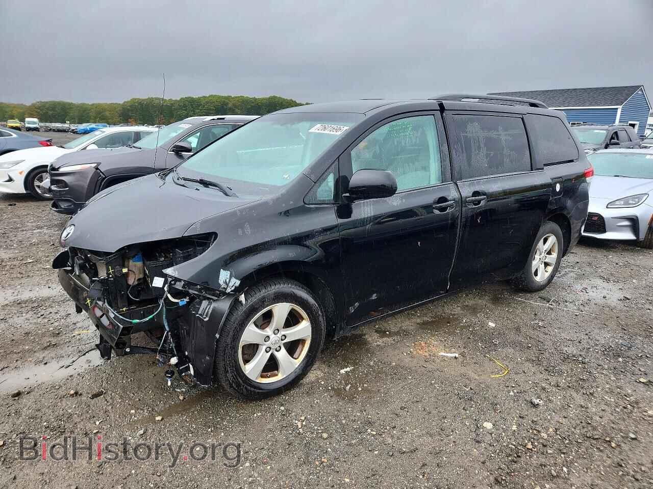 Фотография 5TDKK3DC8DS342470 - TOYOTA SIENNA 2013