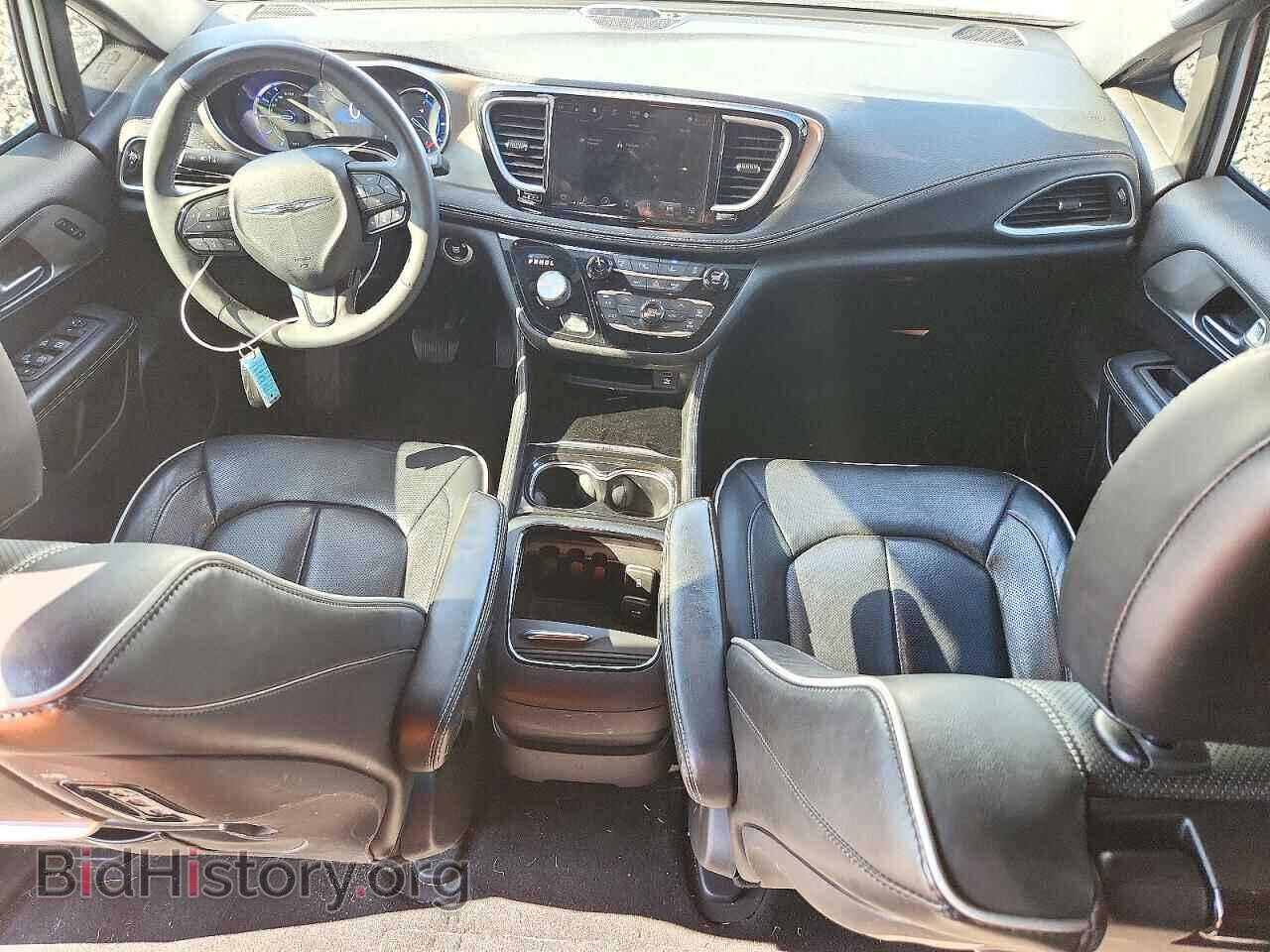2022 Chrysler PACIFICA (VIN 2C4RC1S77NR187412) — фото 8 из 13