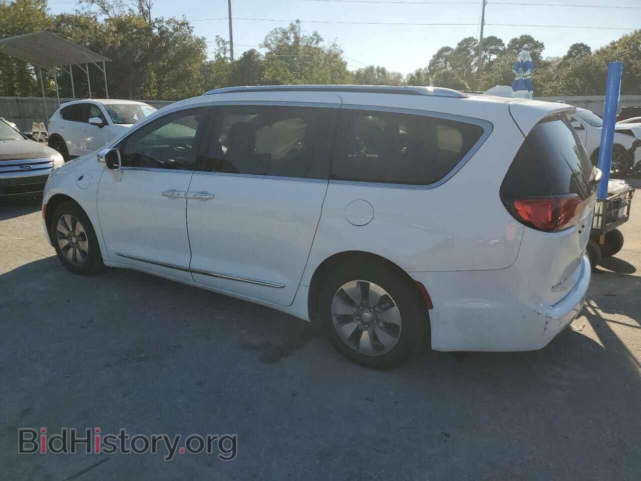 2018 CHRYSLER PACIFICA - VIN: 2C4RC1N72JR295104 - Фото 2