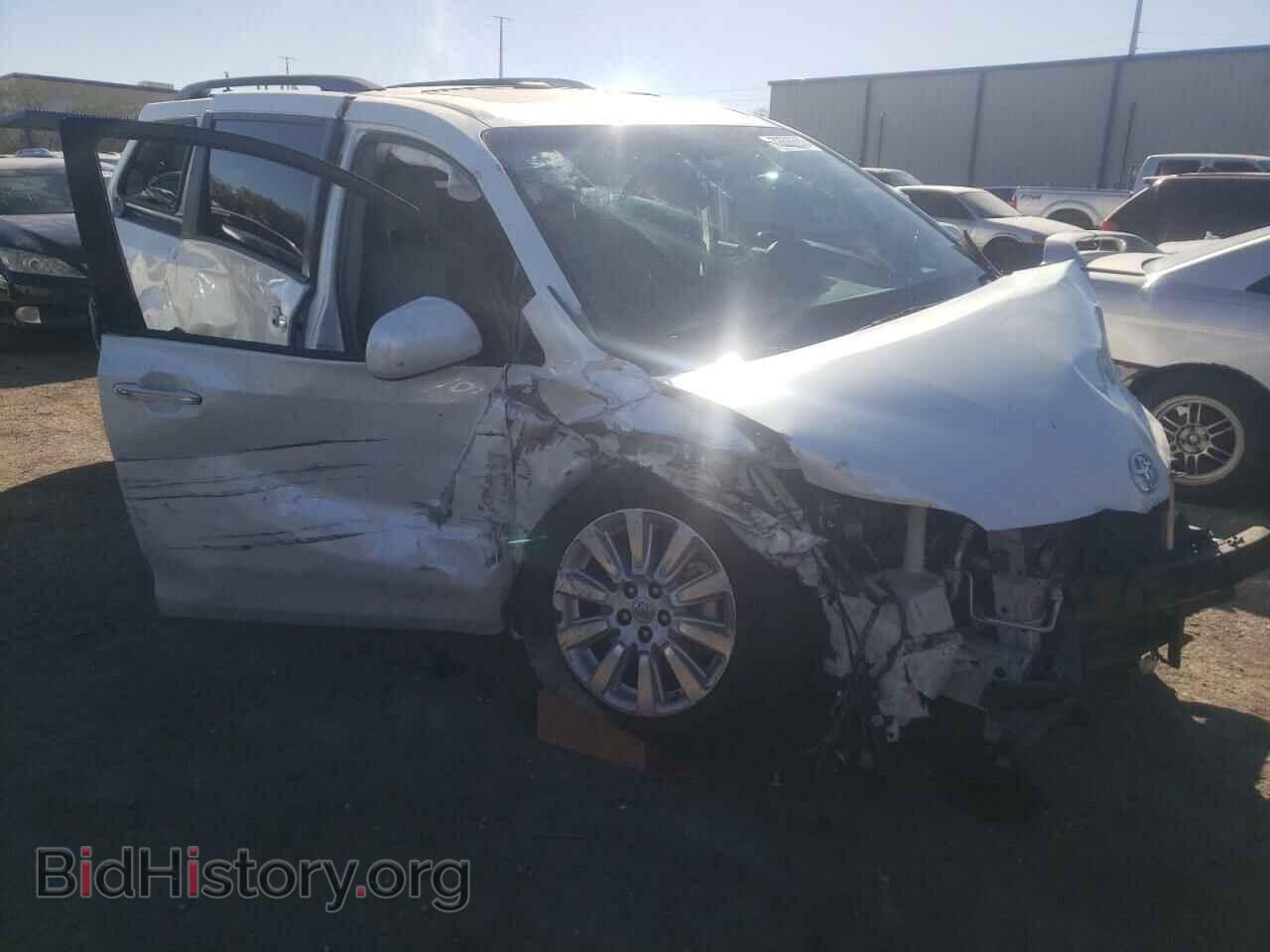2011 TOYOTA All Models - VIN: 5TDYK3DC5BS042442 - Фото 4