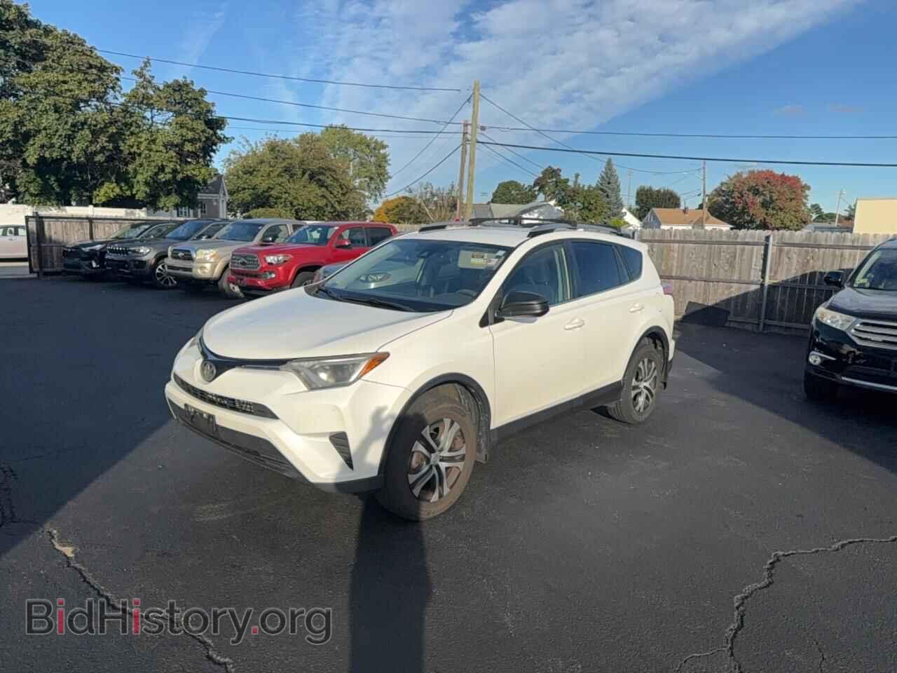 2017 TOYOTA RAV4 - VIN: JTMBFREV7HJ700751 - Фото 2