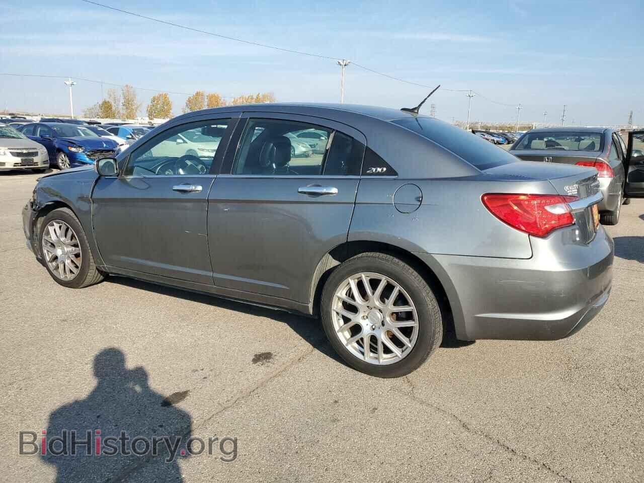 2011 CHRYSLER 200 - VIN: 1C3BC2FB0BN582373 - Фото 2