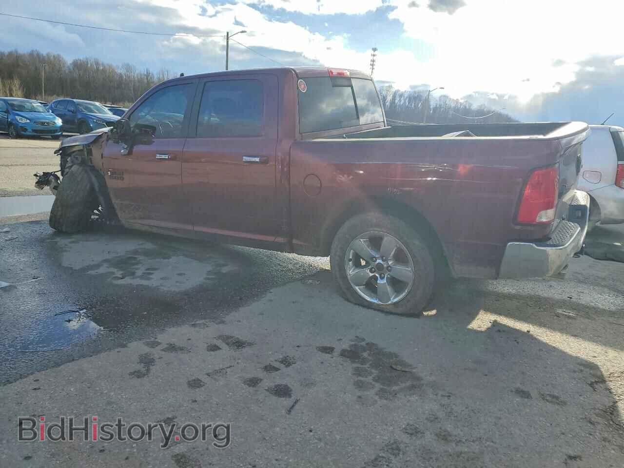 2017 RAM 1500 - VIN: 3C6RR7LT2HG613764 - Фото 2