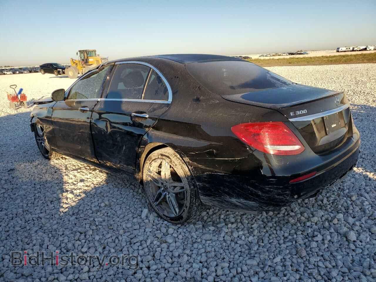 2018 MERCEDES-BENZ E-CLASS - VIN: WDDZF4KB3JA407064 - Фото 2