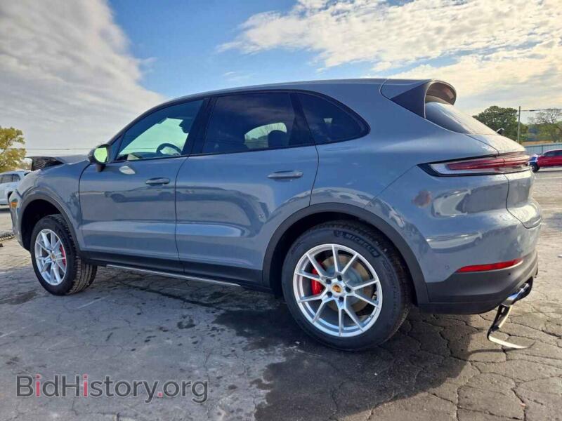 2026 Porsche CAYENNE (VIN WP1AL2AY3TDA16894) — фото 2 из 13