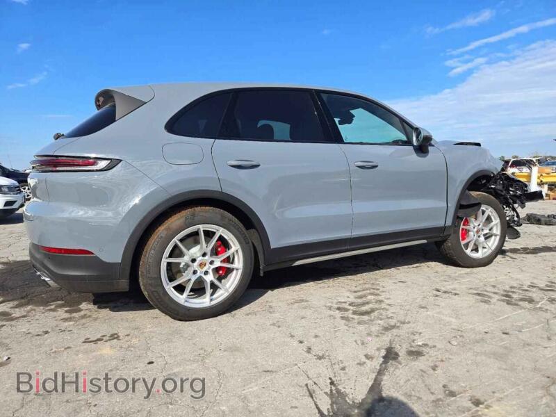 2026 Porsche CAYENNE (VIN WP1AL2AY3TDA16894) — фото 3 из 13
