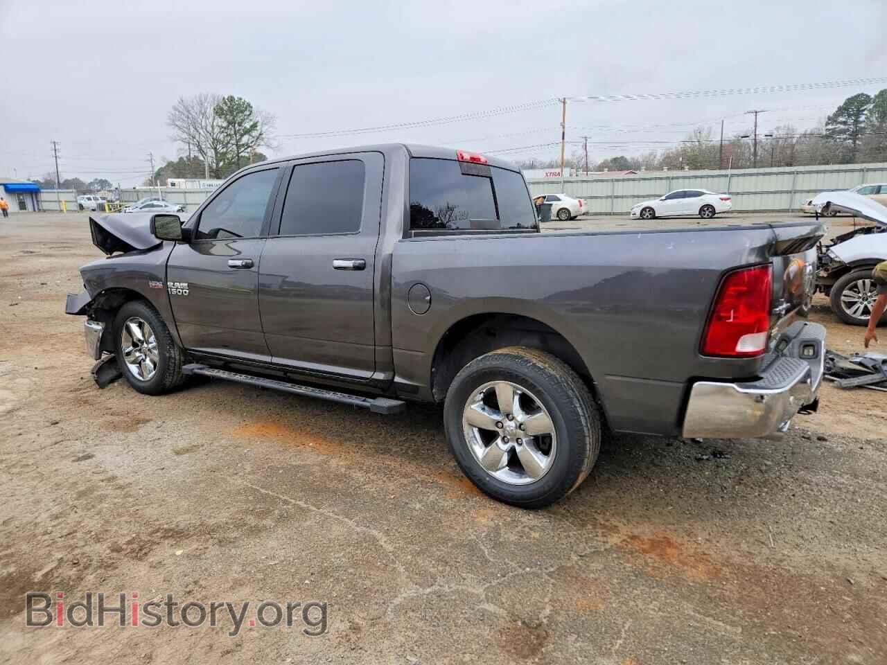 2017 RAM 1500 - VIN: 3C6RR6LT7HG604861 - Фото 2