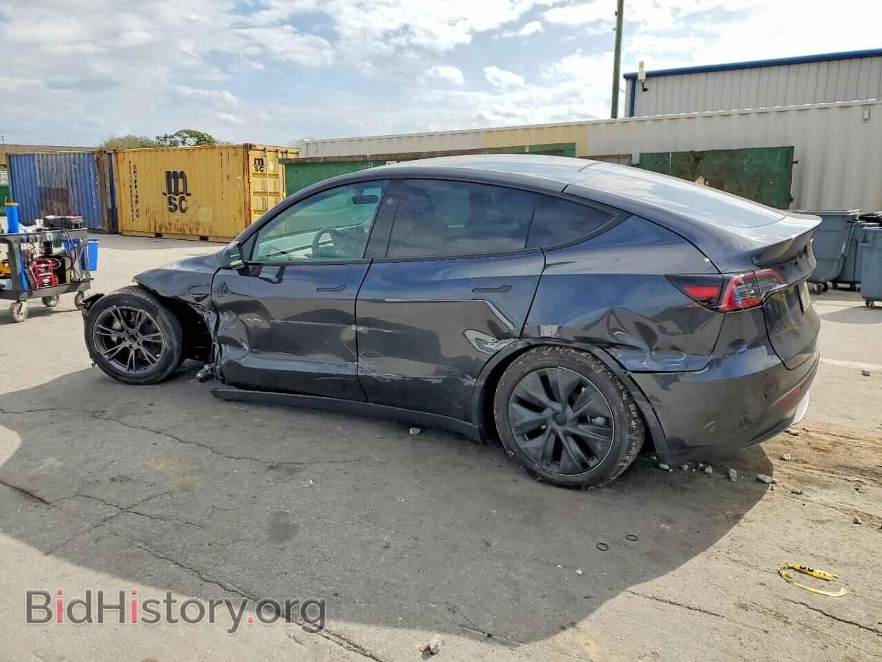2025 TESLA MODEL Y - VIN: 7SAYGDED1SF220918 - Фото 2