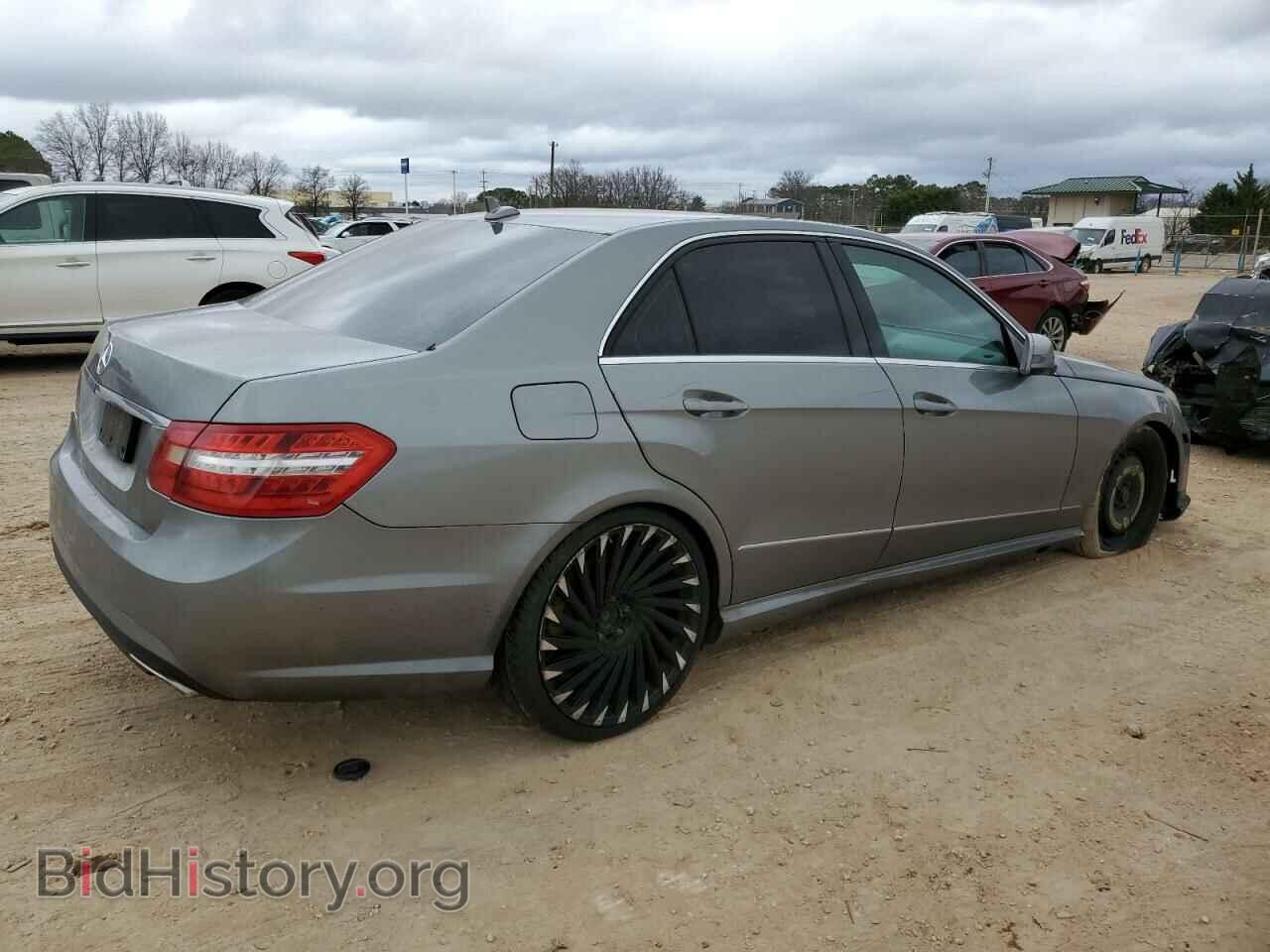 2011 MERCEDES-BENZ E-CLASS - VIN: WDDHF5GB2BA459488 - Фото 3